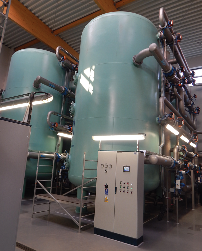 Programowa zmiana przepływu do korekty wpływu wysokości podnoszenia dla pompy wolumetrycznej